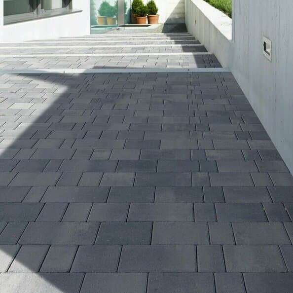 Betón pôsobí stroho a predsa vie očariť